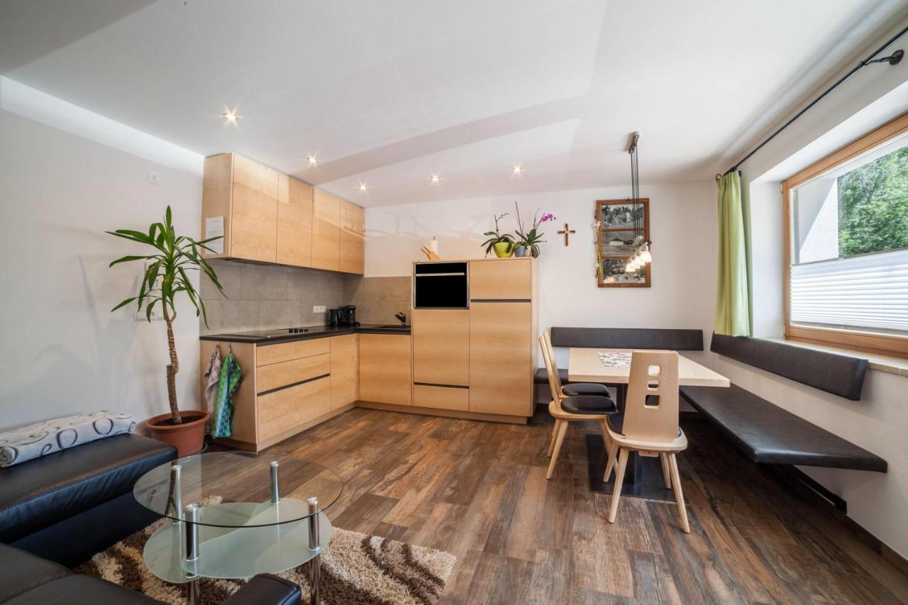 Ferienwohnung Haus Fliri Melago エクステリア 写真